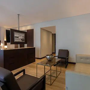 **** Hotel Airport By Ihg Colômbia